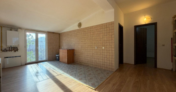 Apartament 2 camere, 58 mp utili, terasa 99 mp, gradina 220