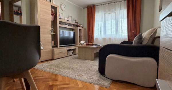 Apartament 3 camere, semidecomandat, 51 mp utili, etaj 7-Tim