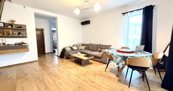 Triplex pe colt cu 3 camere, 94 mp utili, 250 mp teren - Dum