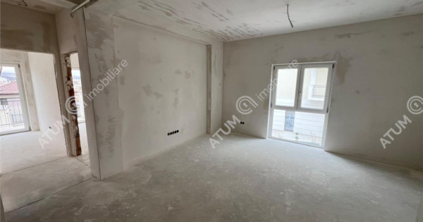 Apartament 2 camere balcon loc parcare zona Shopping City Se