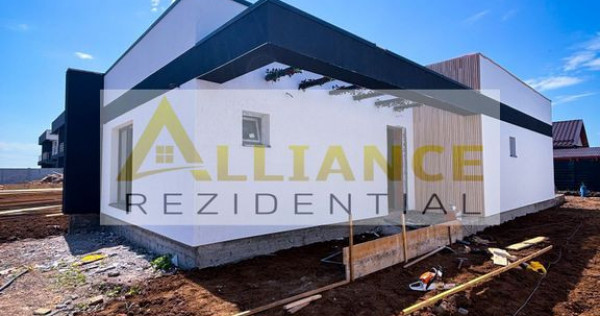 Casa 3 Camere | 600 m de Blv.