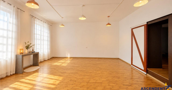 Vila pozitionare apreciabila: rezidential sediu comercial,
