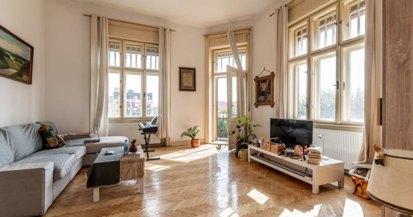 3 camere &icirc;n Palatul Gemeinhardt, pe malul Begăi | Timișoara