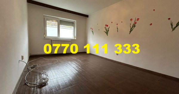 Apartament 2 camere decomandat, zona Progresu, etaj 3.