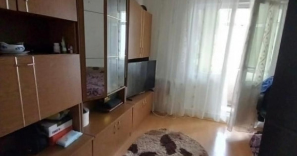 Etaj 3 , apartament 3 camere , zona Dacia - Bicaz