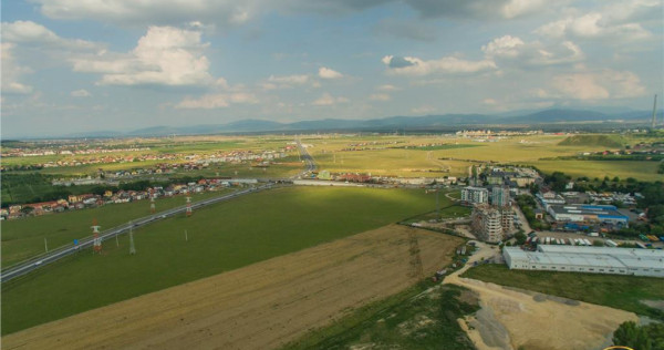 Tractorul, Brasov, 4.600 mp teren intravilan, si investit