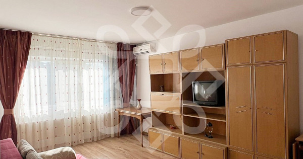 Apartament cu 3 camere de inchiriat, zona Decebal, Oradea