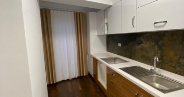 Apartament situat in zona CITY MALL