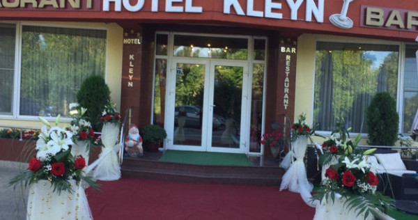 Hotel Kleyn 3 Stele Restaurant Bar zona City Mall Constanta.