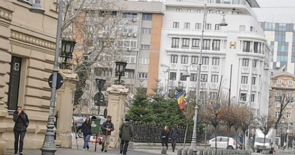 Apartament 4 camere la 30 m de Calea Victoriei si 3 minut...