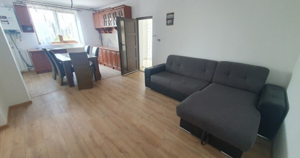 Inchiriez apartament 4 camere zona Parneava - ID : RH-37694