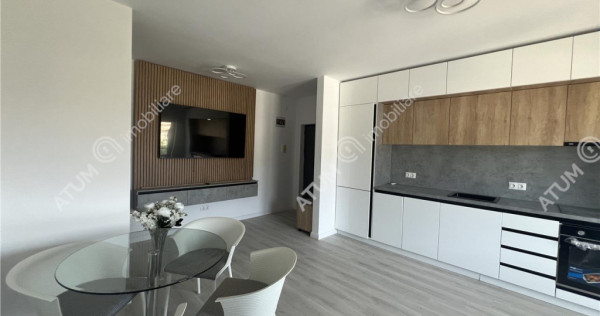 Apartament la cheie cu 3 camere si balcon in zona Doamna Sta