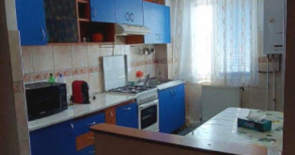 Apartament 3 camere decomandat - bloc fără risc - rond Pod