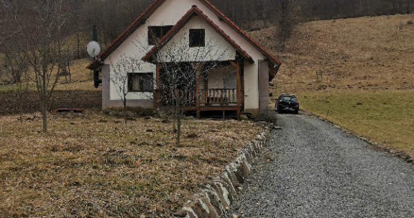 Casa cu teren in jud Hunedoara, sat Stanija