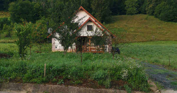 Casa cu teren in com. Buces, sat Stanija, jud. Hunedoara.