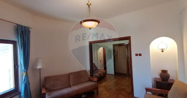 Apartament cu 2 camere în zonă ultracentrală - Piața ...