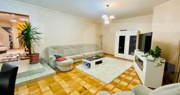 Casa 320 mp, terasa, gradina, garaj, zona Golden Tulip