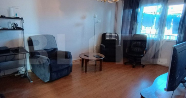 Apartament decomandat,3 camere, 59 mp utili + 10 mp terasa