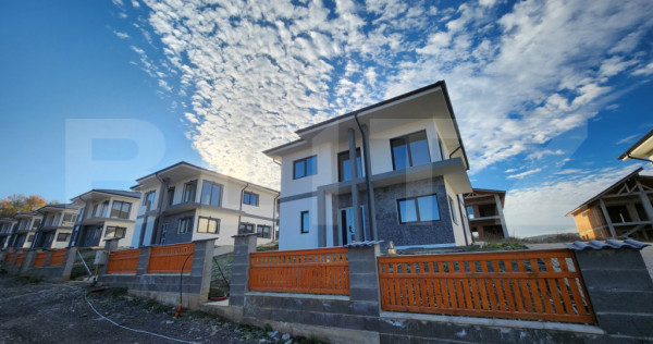 Vila superba cu o panorama deosebita asupra orasului situata