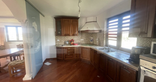 Casa de vanzare | 384mp construiti | Botiz