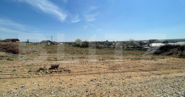 Parcele teren intravilan, panoramic, cu utilitati la front,
