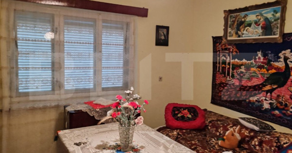 Casă 4 camere , zonă liniștită