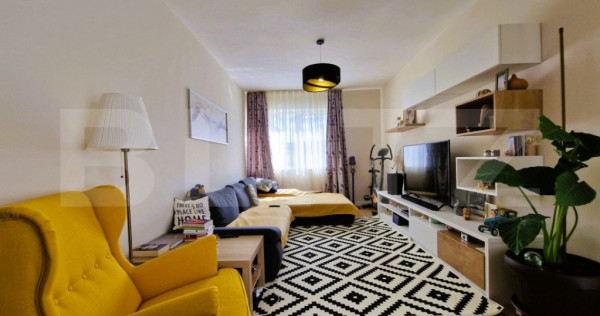 Apartament 3 camere, 72 mp, 2 balcoane, parcare, bloc nou