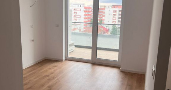 13 Septembrie Apartament 3 Camere Bloc Nou 2 Bai