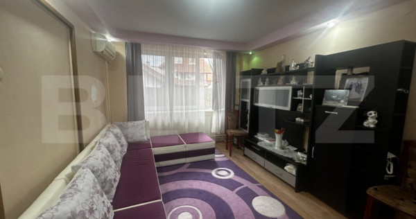 Apartament 3 camere, 70 mp , zona 8 Mai