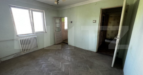 Apartament 3 camere, zona 9 Mai