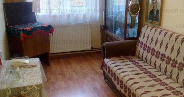 Apartament 3 camere decomandat - zona Noua