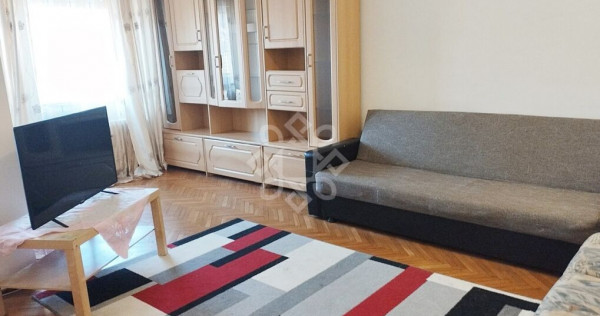 Apartament 3 camere de inchiriat B-dul Magheru Oradea