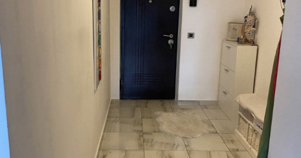 Apartament de 2 camere zona TRACTORUL