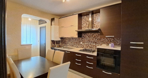 Apartament 2 camere decomandat, etaj 1, parcare Str. Eroilor Floresti