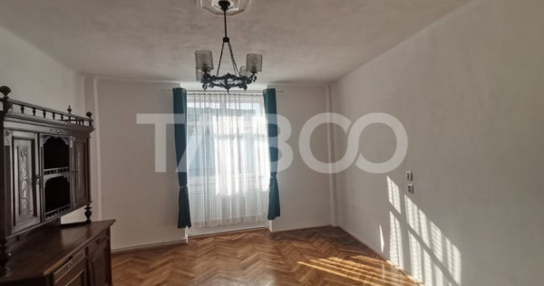 Apartament cu 2 camere de inchiriat in zona centrala – com