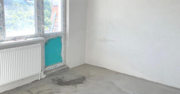 Apartament renovat 3 camere și 2 balcoane - Podu Roș