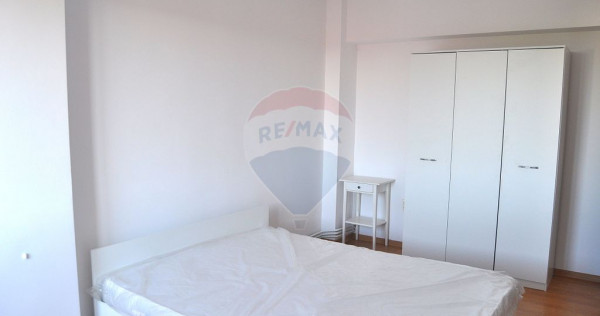 Apartament cu 2 camere de închiriat, zonă ultracentrală