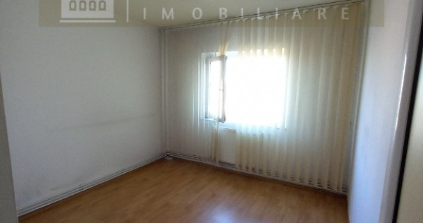 Apartament 3 camere, et 4/4, Malu Rosu - Simache - 63000 euro