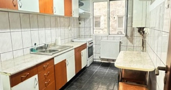 TRAIAN ZONA DALIA apartament 3 camere etaj2, mobilat decent!