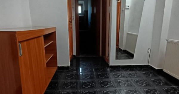 APARTAMENT 2 CAMERE, DECOMANDAT, ETAJ 1, MOBILAT SI UTILAT,