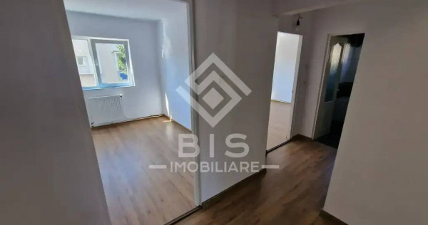 Apartament decomandat 3 camere etaj 3