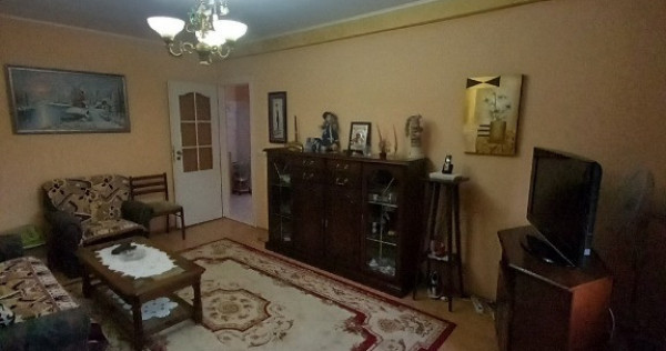 Apartament 2 camere, et 4 , Mihai Bravu - 52000 euro