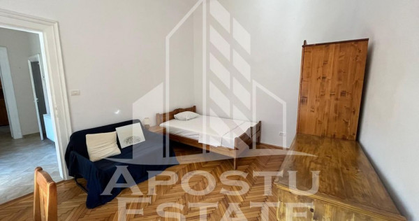 Apartament renovat complet in cladire reabilitata, Piata ...