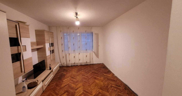 Vand apartament 2 camere parter Dacia