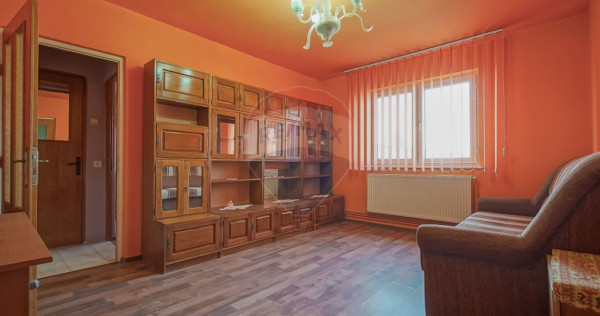 Apartament cu 2 camere de închiriat în zona Florilor