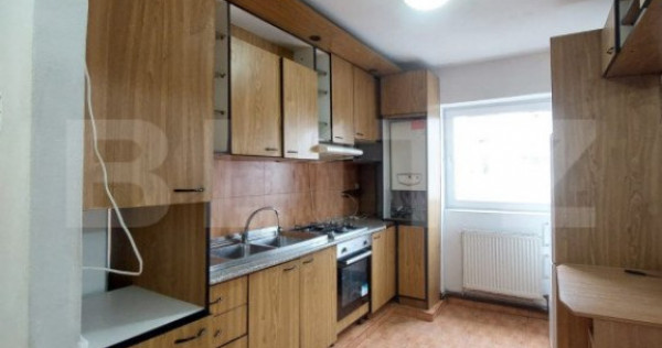 Apartament 3 camere decomandat, 77 mp total, Bulevardul Bucu