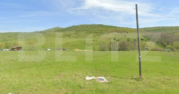 Teren cu CU constructie , 1551 mp , acces drum asfaltat , Sa