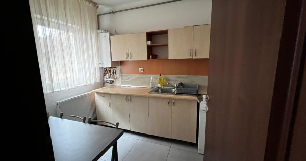 Apartament 1 camera mobilat, utilat, etaj 1/4, Floresti