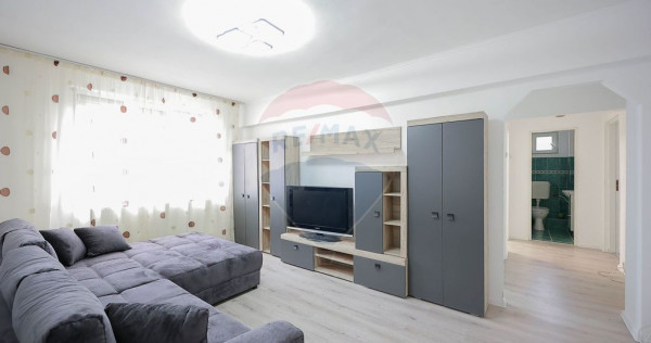 Apartament cu 3 camere de vânzare, zona Ioșia