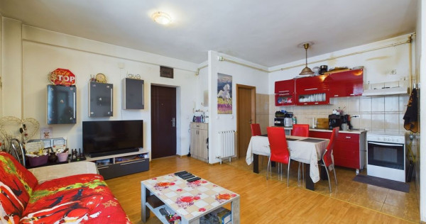 Apartament cu 2 camere, etaj 1, în zona Complex Studenţesc